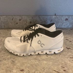 Women’s White On Running Shoes Size 9.5